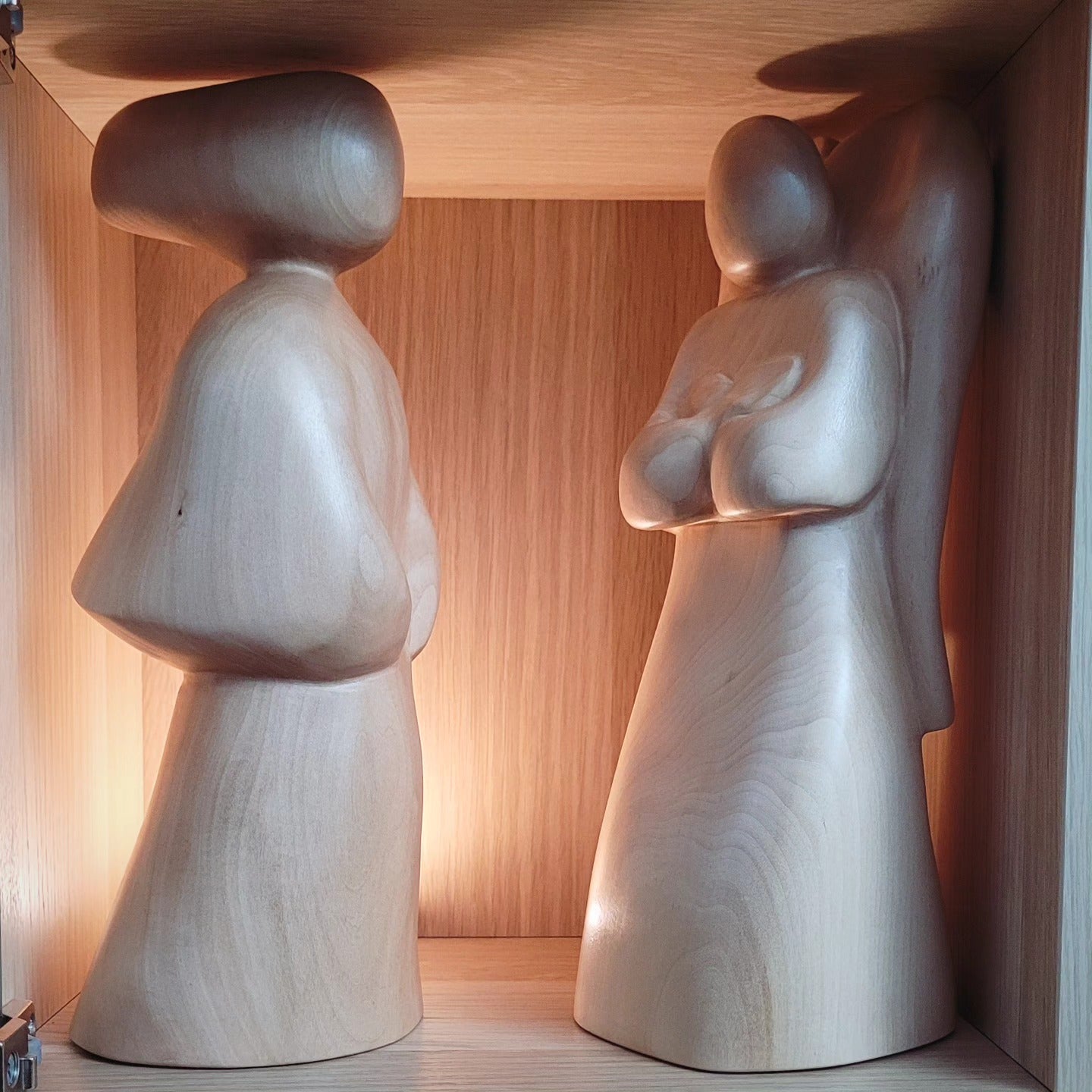 Ange, sculpture contemporaine en bois de tilleul, Eveline David-Valette