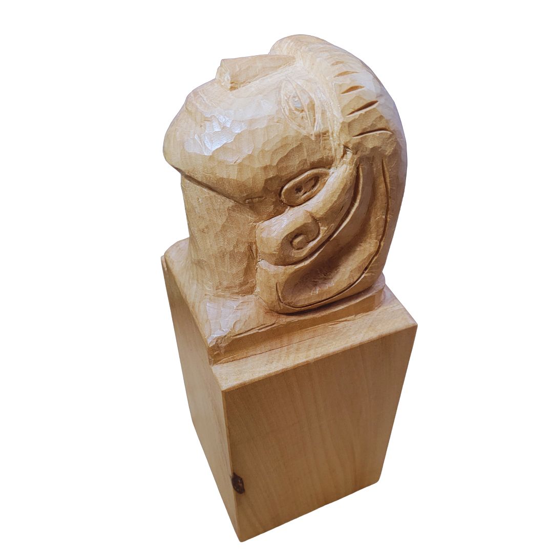 Tête de femme vers le ciel, sculpture contemporaine en bois de tilleul, Eveline David-Valette
