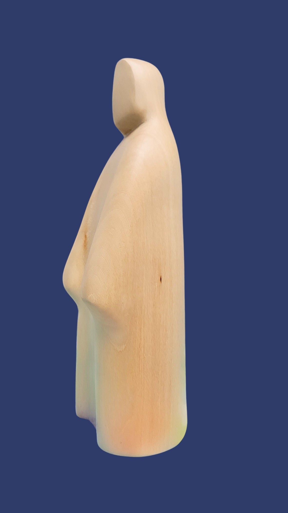 Notre-Dame de la Paix, sculpture contemporaine en bois de tilleul, Eveline David-Valette